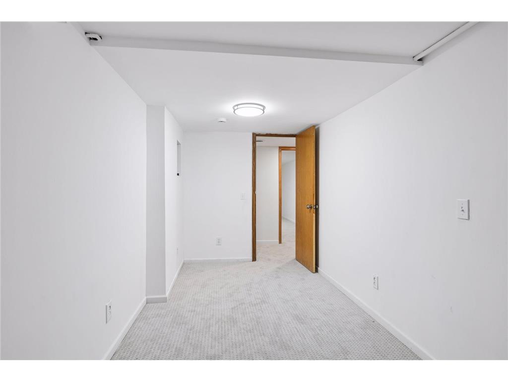 5631 6th Street NE Fridley MN 55432 7034749 image32