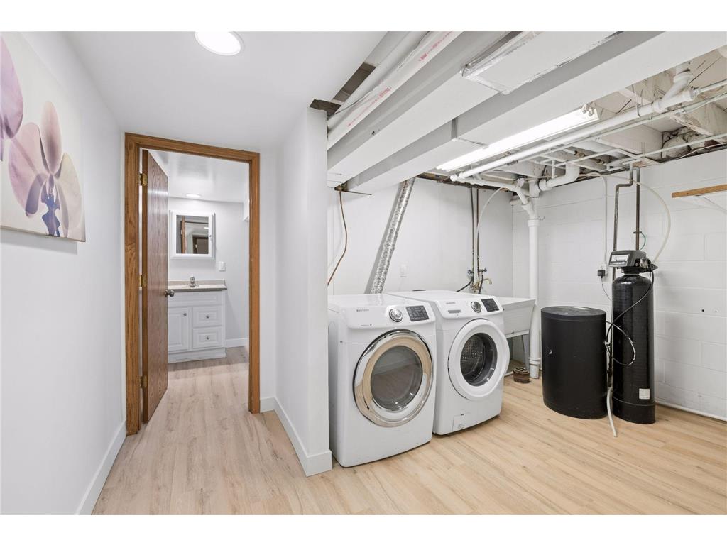 5631 6th Street NE Fridley MN 55432 7034749 image33