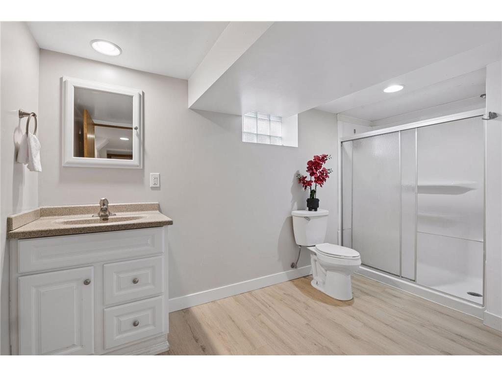 5631 6th Street NE Fridley MN 55432 7034749 image35