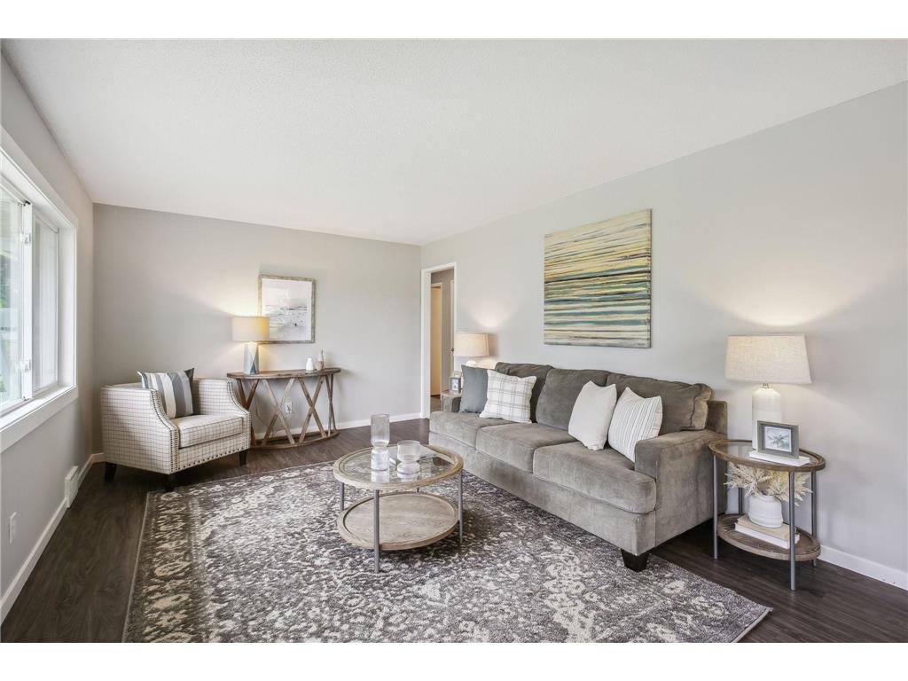 5631 Hillsview Road Brooklyn Center MN 55430 6606694 image1