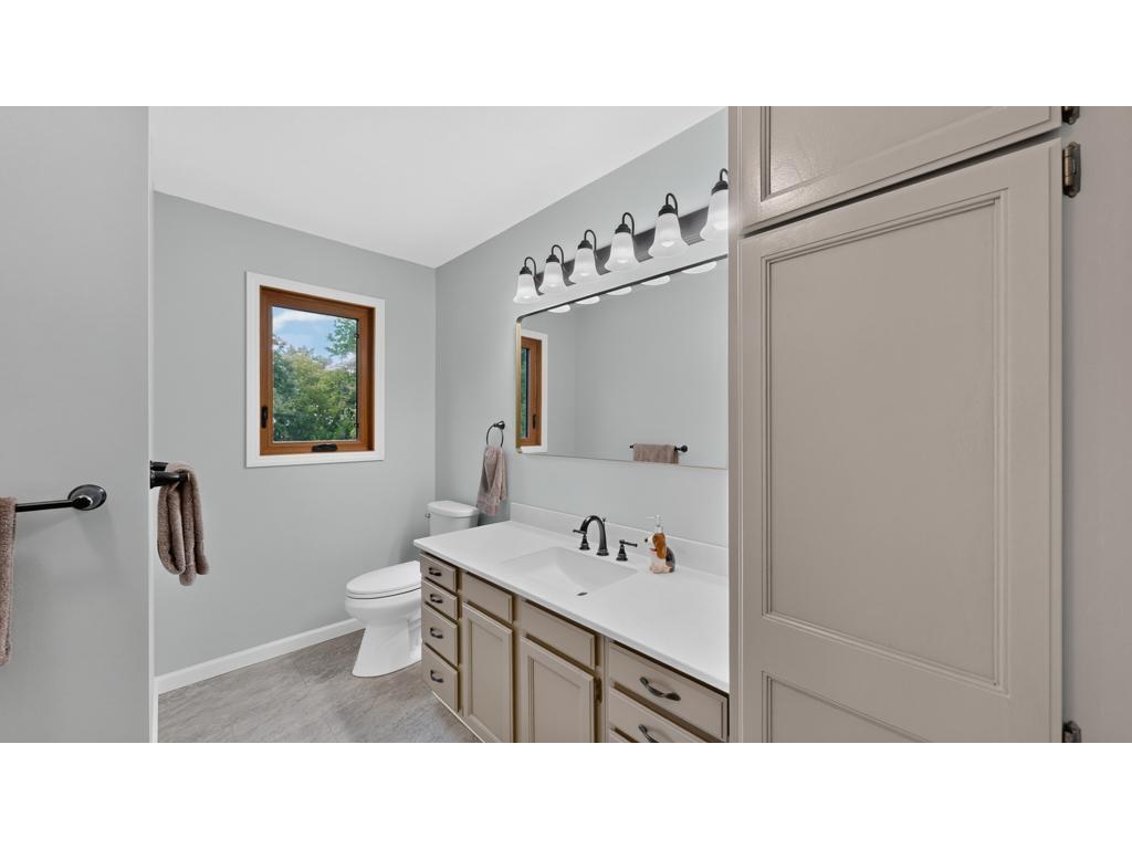 5633 Saint Mary Drive NW Rochester MN 55901 7087165 image28