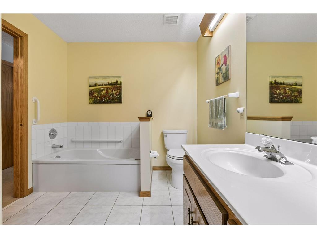 5635 Heather Ridge Court Shoreview MN 55126 7060078 image26