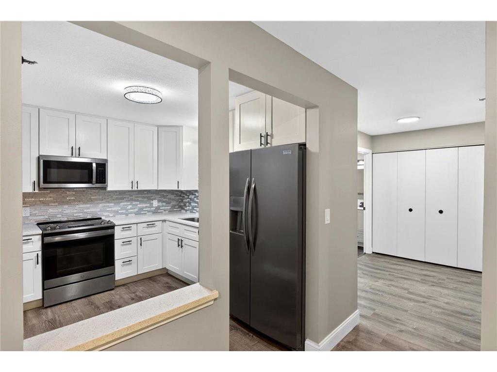 5643 Green Circle Drive #108 Minnetonka MN 55343 7088558 image3