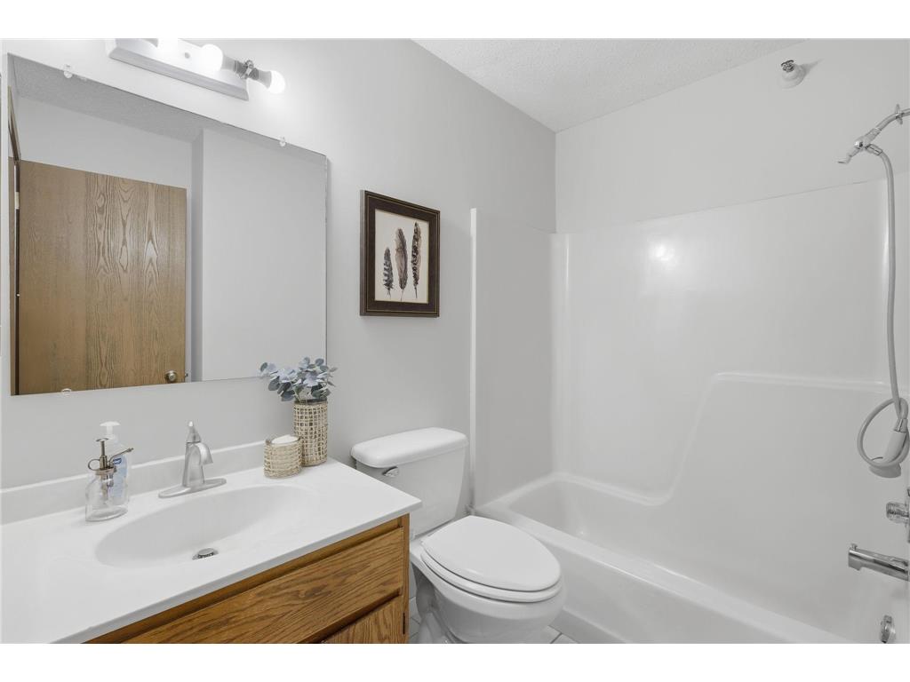 5645 Green Circle Drive #305 Hopkins MN 55343 7095703 image17