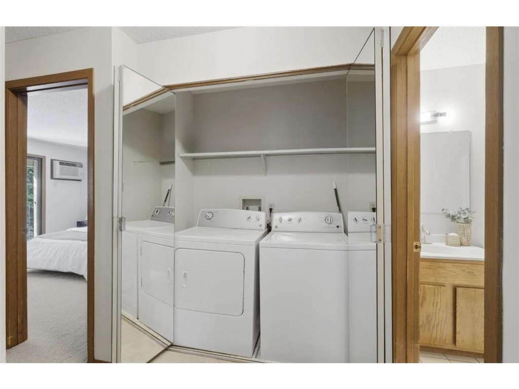 5645 Green Circle Drive #305 Hopkins MN 55343 7095703 image18