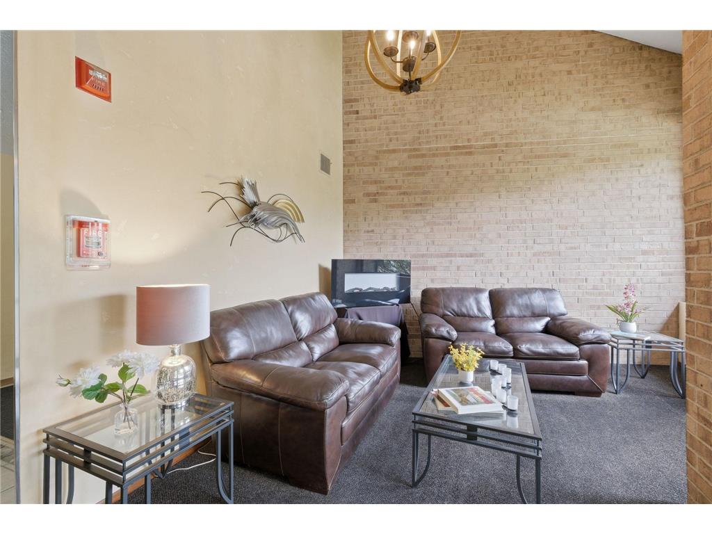 5645 Green Circle Drive #305 Hopkins MN 55343 7095703 image20
