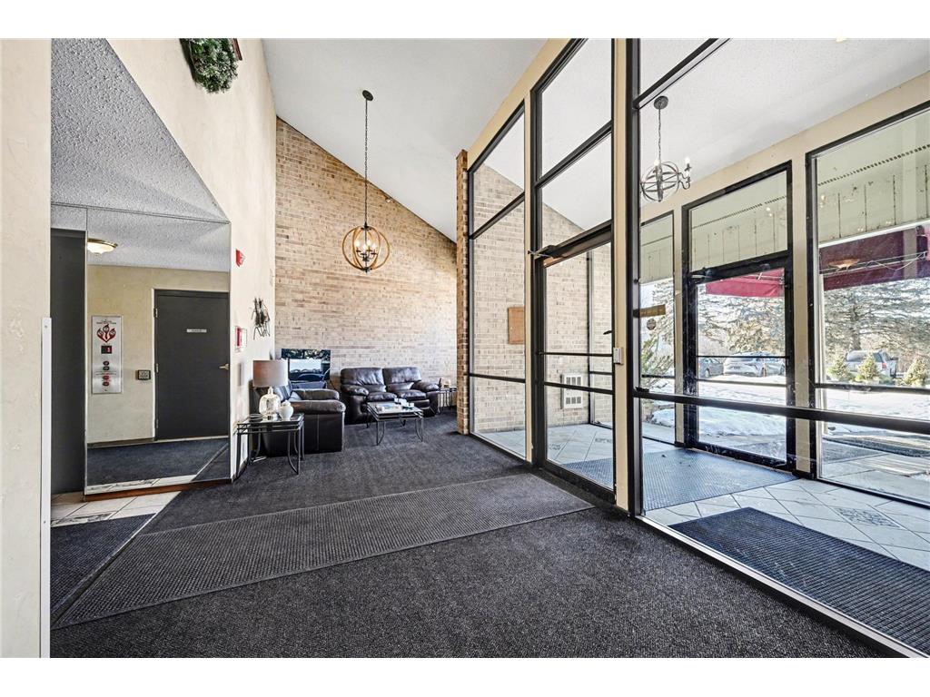 5645 Green Circle Drive #315 Minnetonka MN 55343 7018377 image3