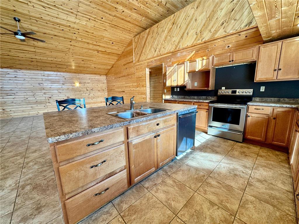 56483 350th Street Warroad MN 56763 7027636 image6