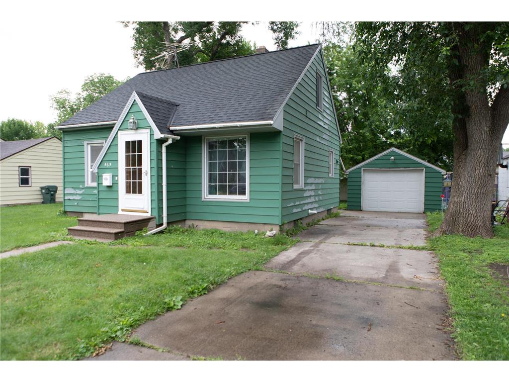 565 Clark Street NE Hutchinson MN 55350 6540379 image1