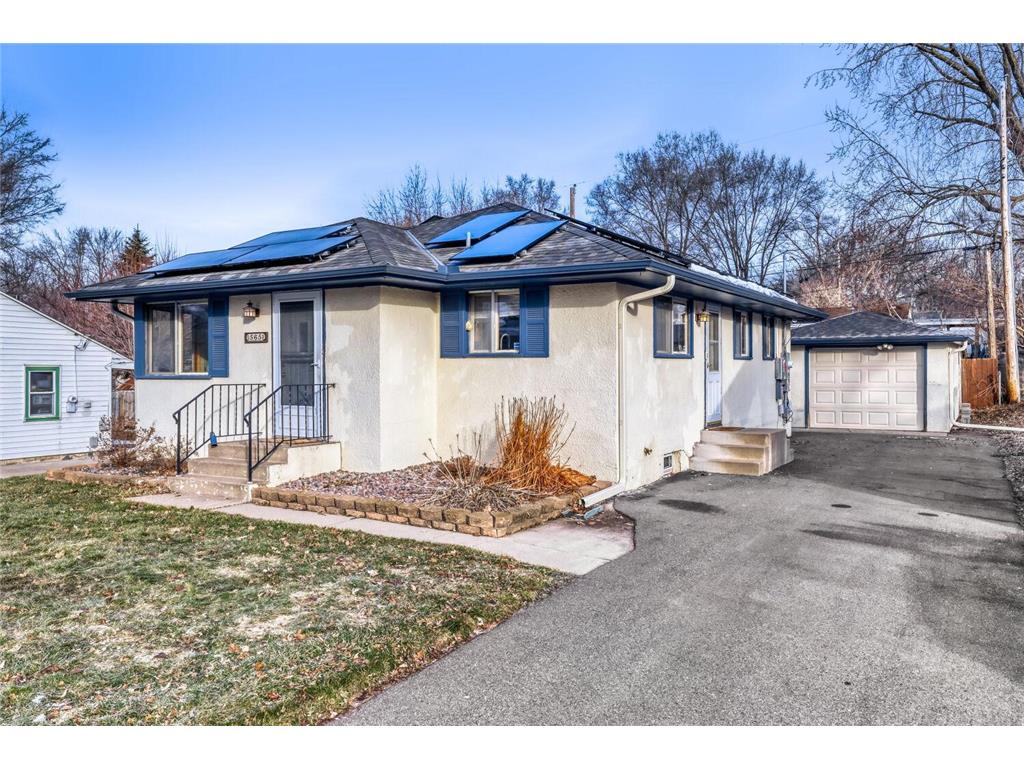 565 Hugo Street NE Fridley MN 55432 7023304 image1
