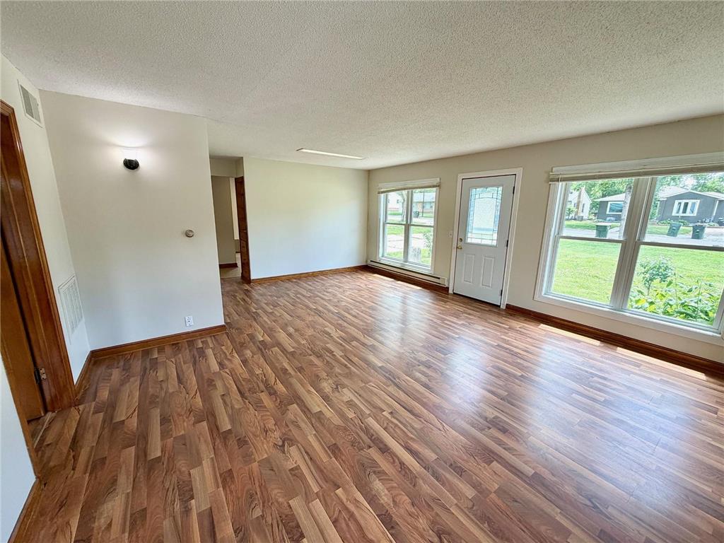 565 Madson Avenue SW Hutchinson MN 55350 7086984 image5