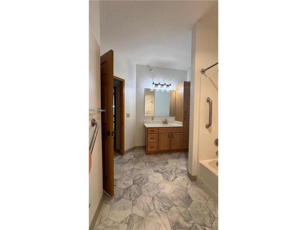 5650 Boone Avenue N #120 New Hope MN 55428 7081256 image9