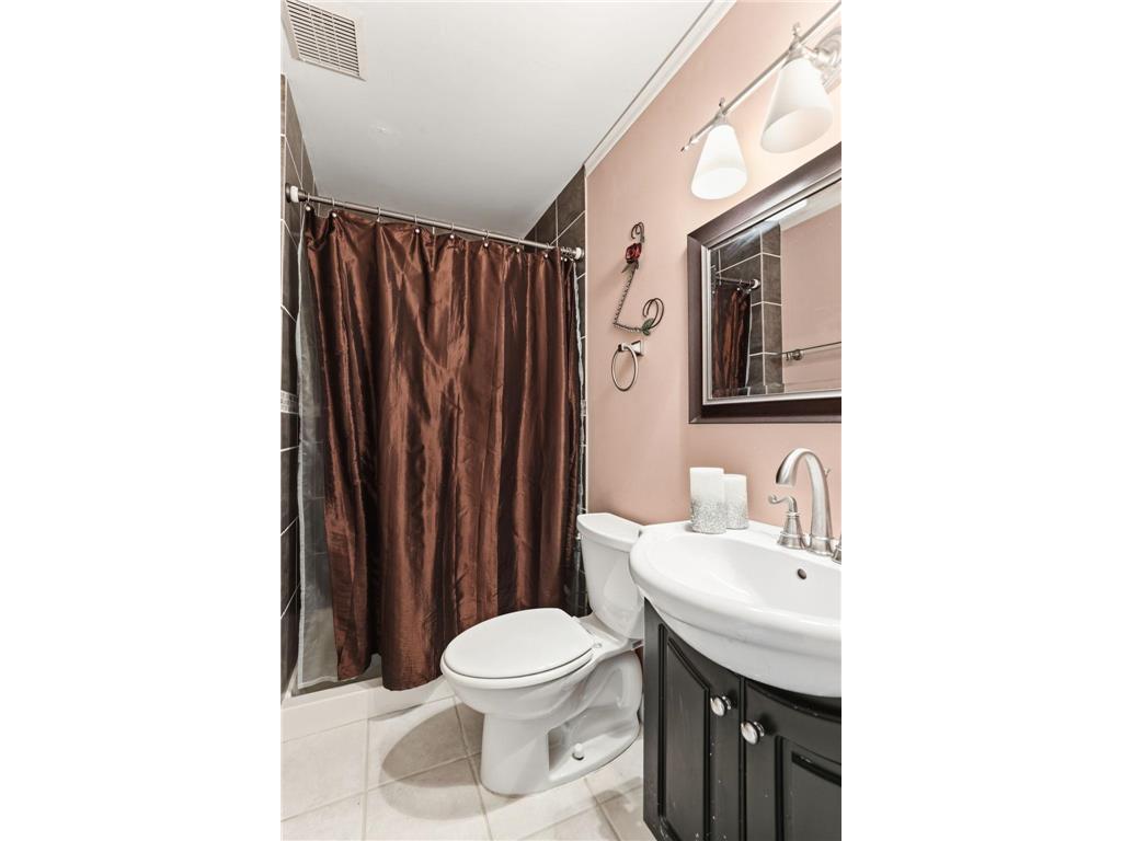 5653 Chatsworth Street N Shoreview MN 55126 7066613 image17