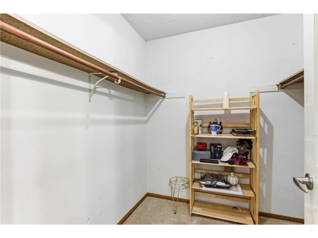 5653 Chatsworth Street N Shoreview MN 55126 7066613 image28
