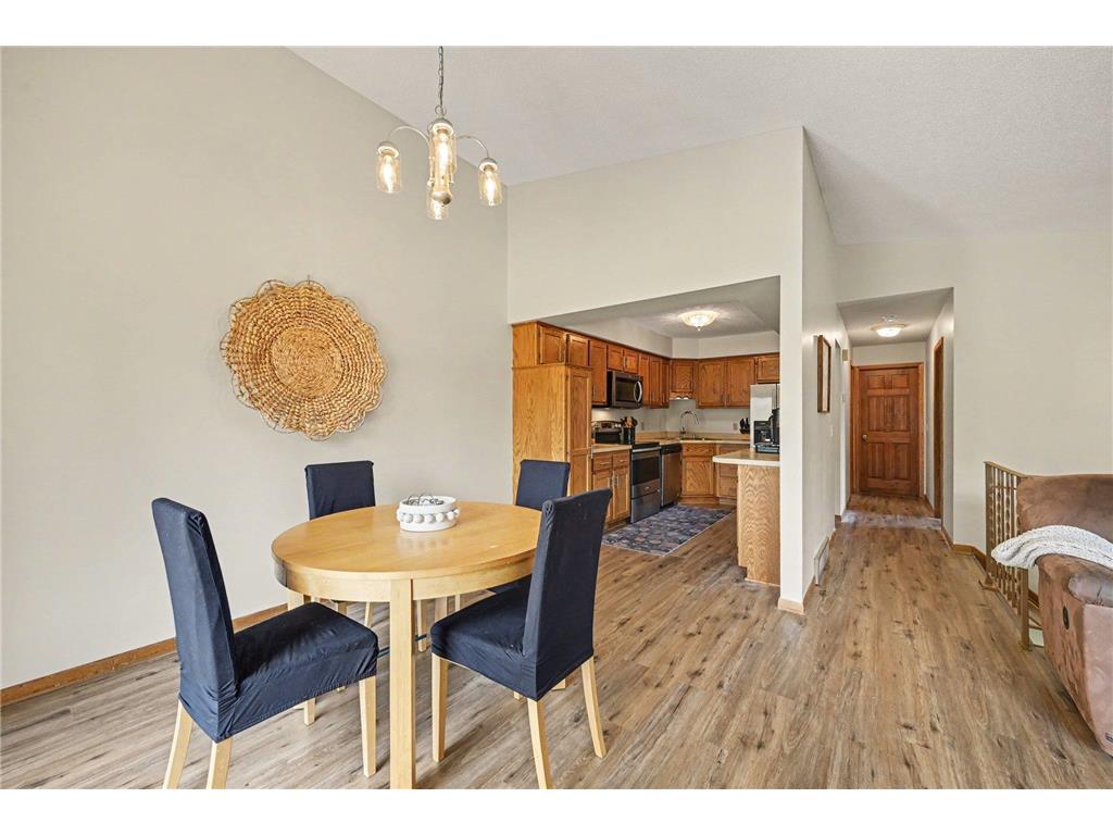 5654 Chatsworth Street N Shoreview MN 55126 7087239 image10
