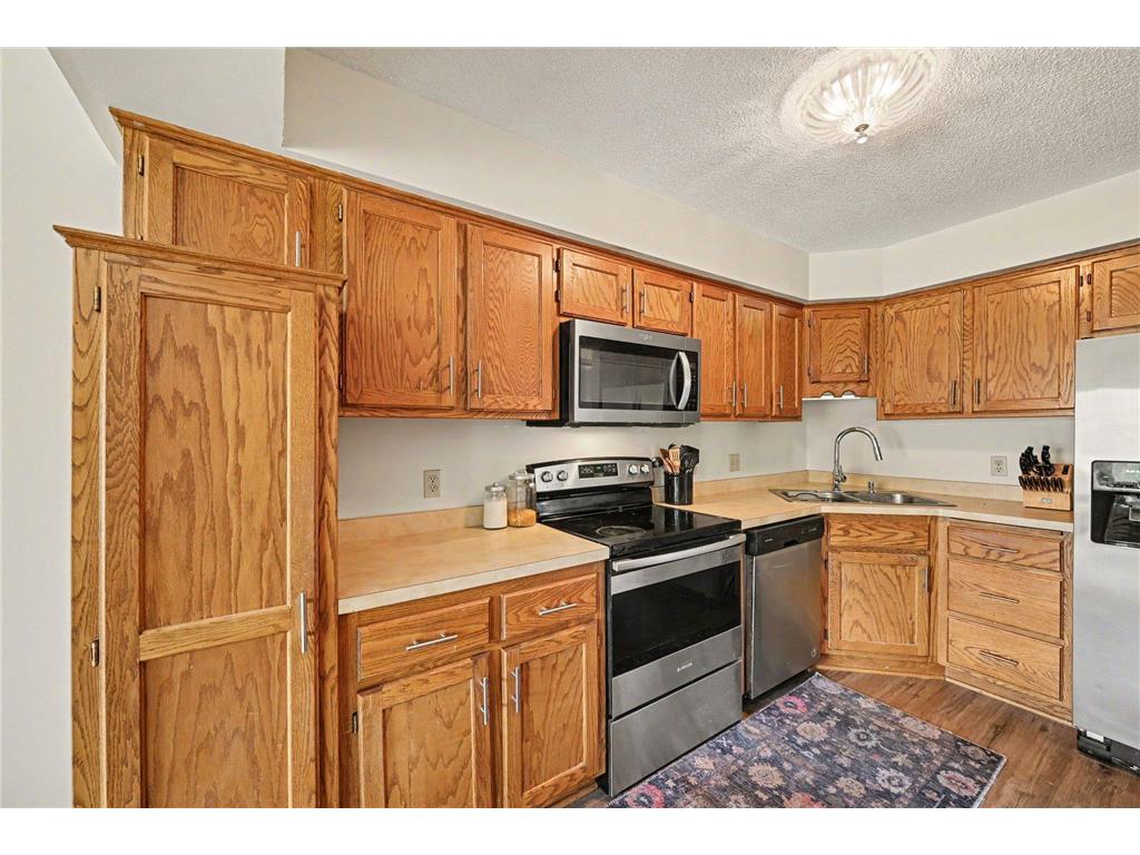5654 Chatsworth Street N Shoreview MN 55126 7087239 image14