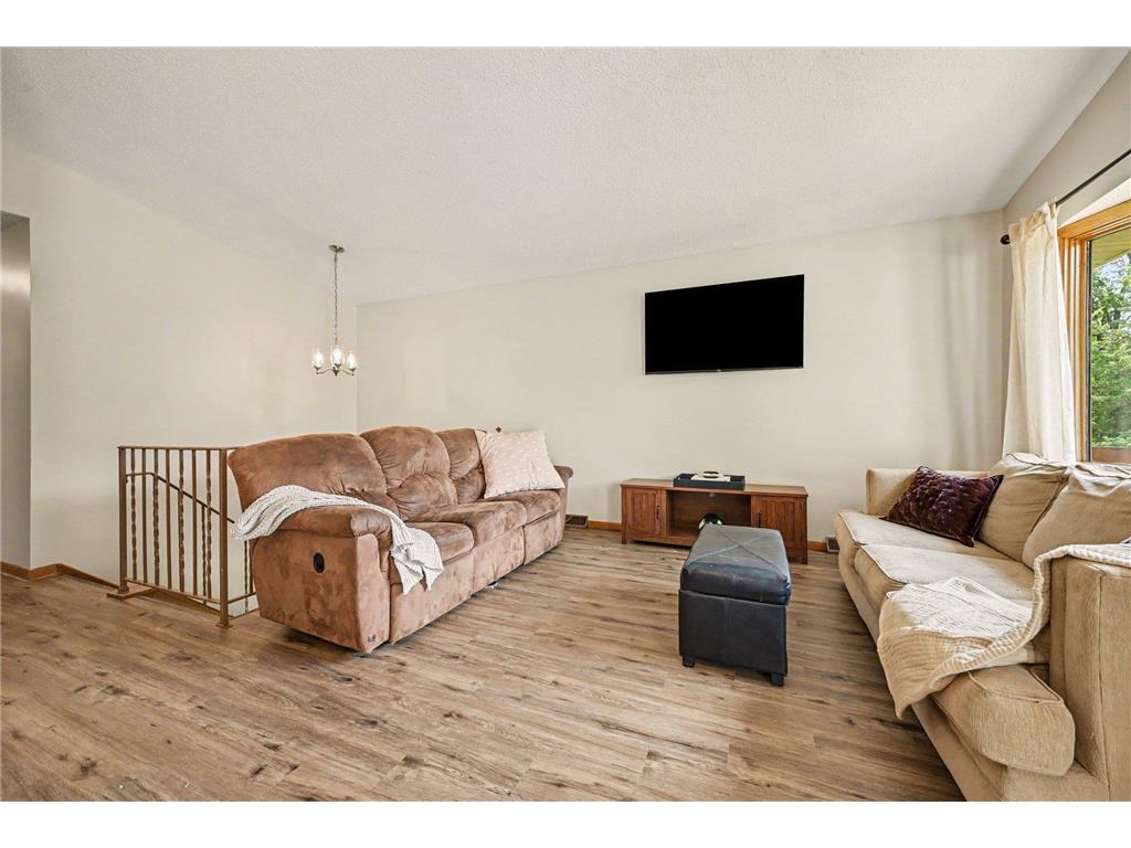 5654 Chatsworth Street N Shoreview MN 55126 7087239 image15