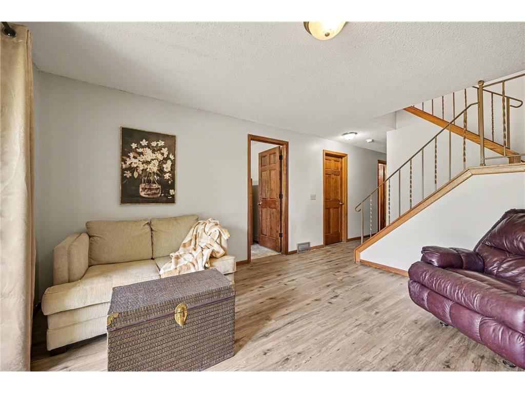 5654 Chatsworth Street N Shoreview MN 55126 7087239 image7