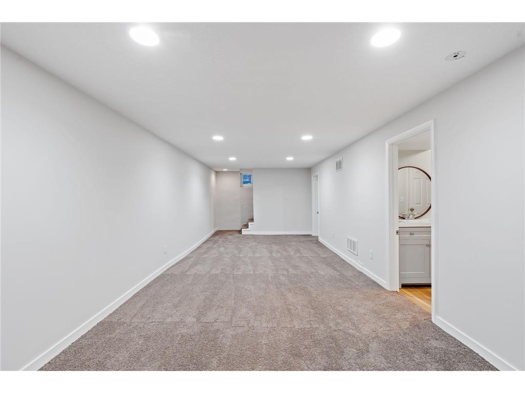5656 Zane Avenue N Crystal MN 55429 7070092 image34