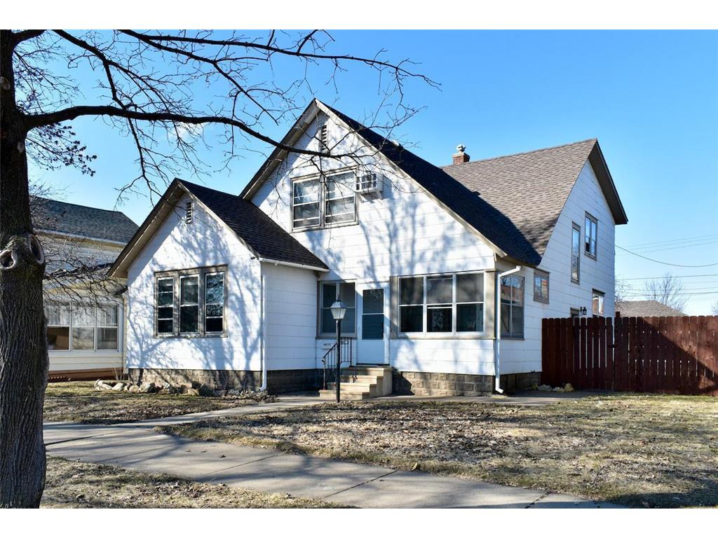 566 E Wabasha Street Winona MN 55987 6347431 image1