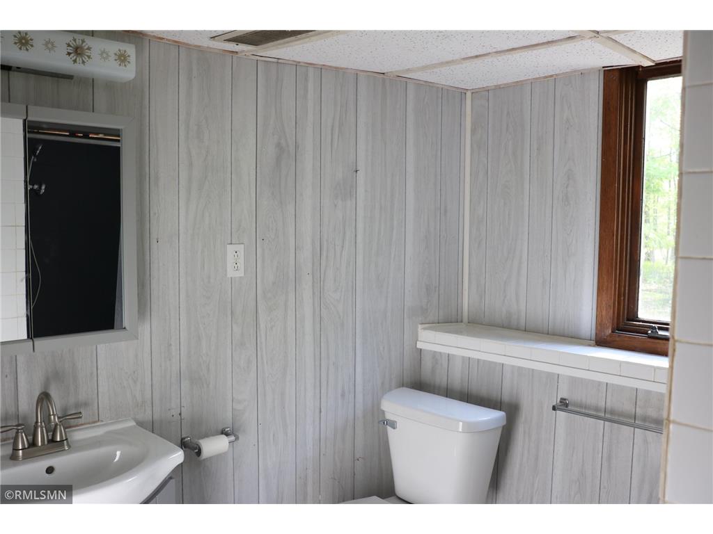 5663 W Birchview Road Grasston MN 55030 7079053 image19