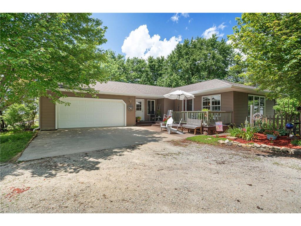 56668 145th Avenue West Concord MN 55985 6747835 image1