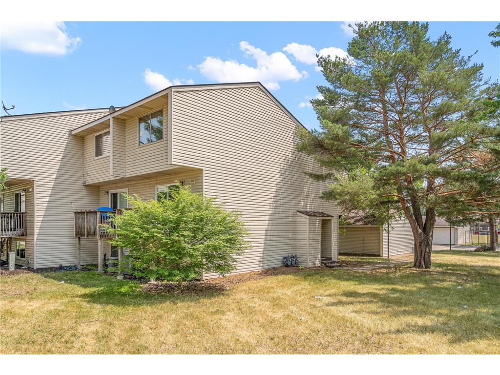 5668 Brookdale Drive N Brooklyn Park MN 55443 6386833 image1