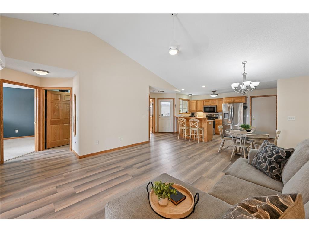 5669 Lambert Avenue NE Albertville MN 55301 7032835 image3