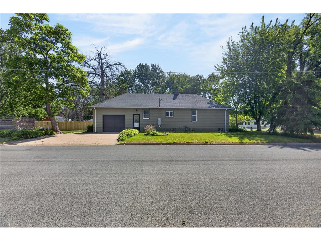 567 1st Avenue NW Forest Lake MN 55025 7082621 image1