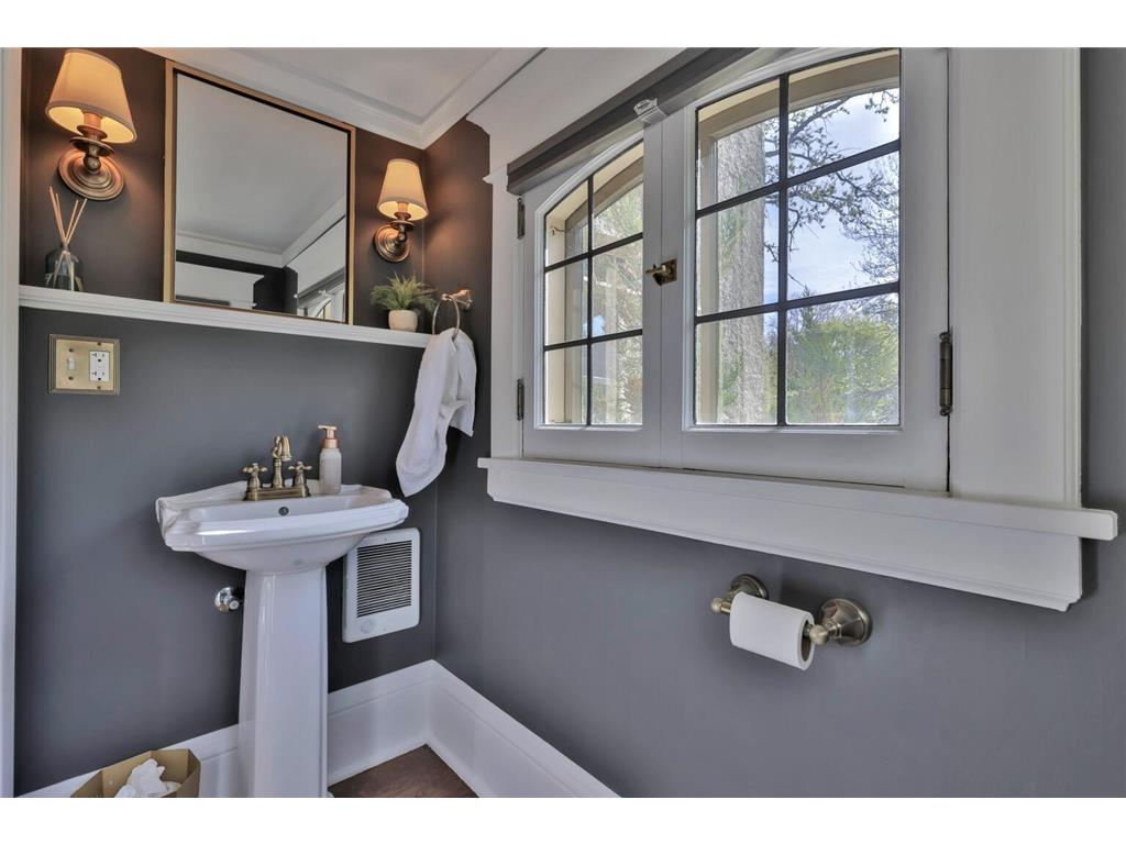 567 Lincoln Avenue Saint Paul MN 55102 7056791 image22