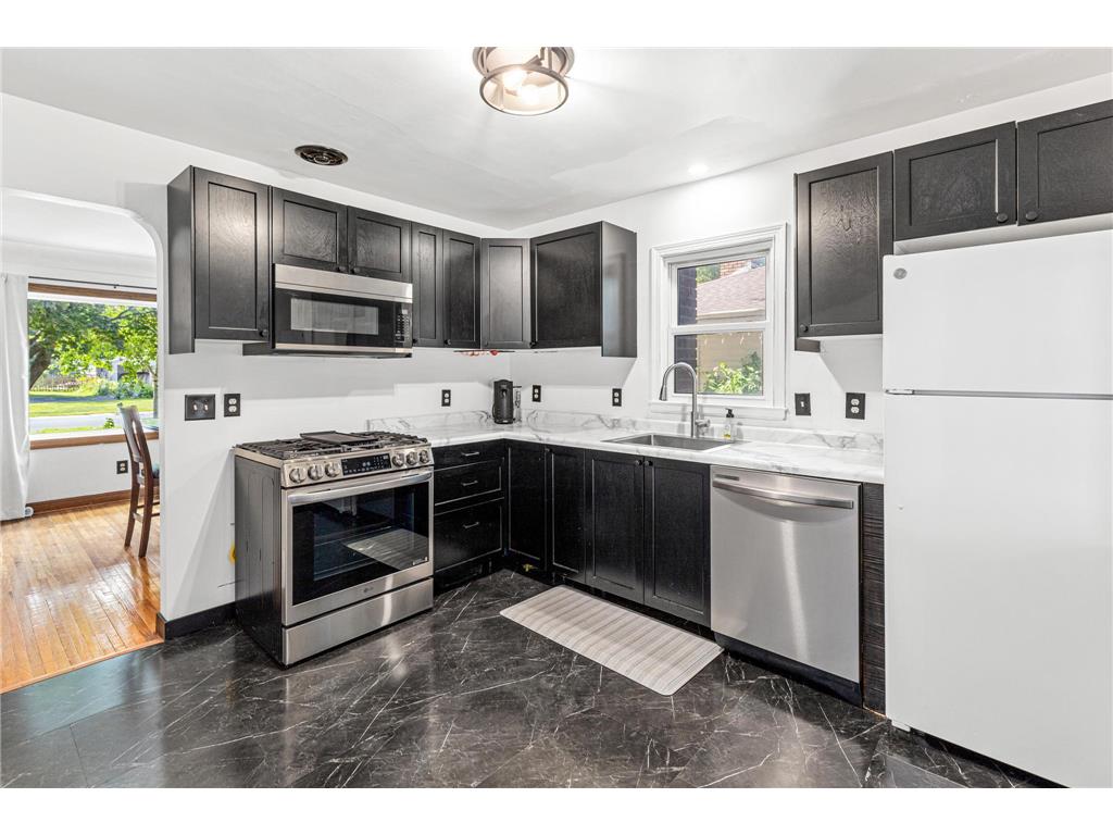 5670 Main Street W Maple Plain MN 55359 6758323 image1