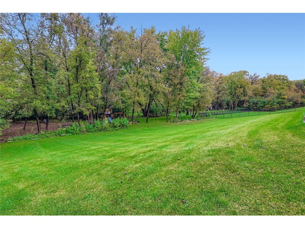 5676 Garden Drive Woodbury MN 55129 6803301 image3