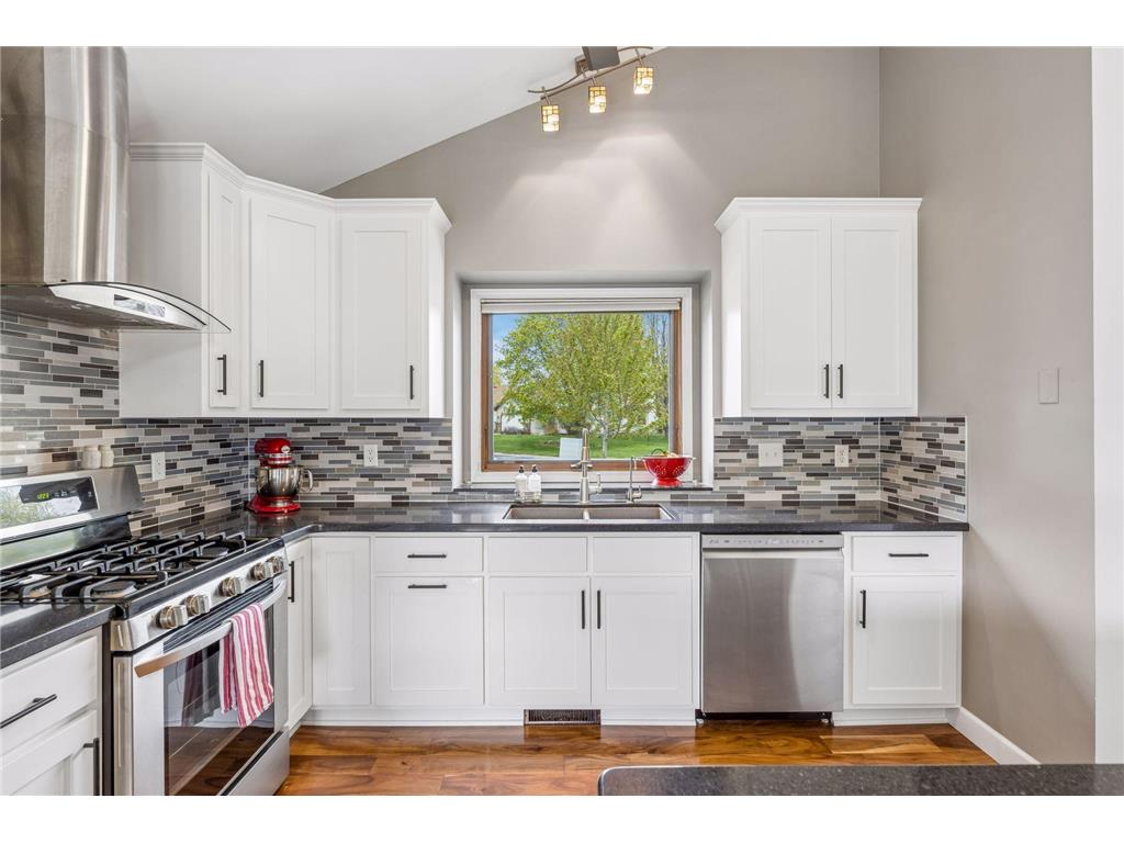 5679 Erik Lane Shoreview MN 55126 7069887 image8