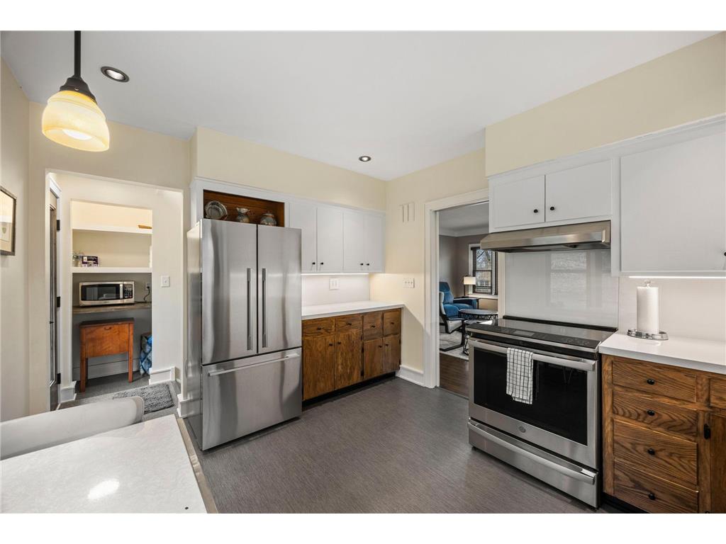 568 Frontenac Place Saint Paul MN 55104 7054722 image16