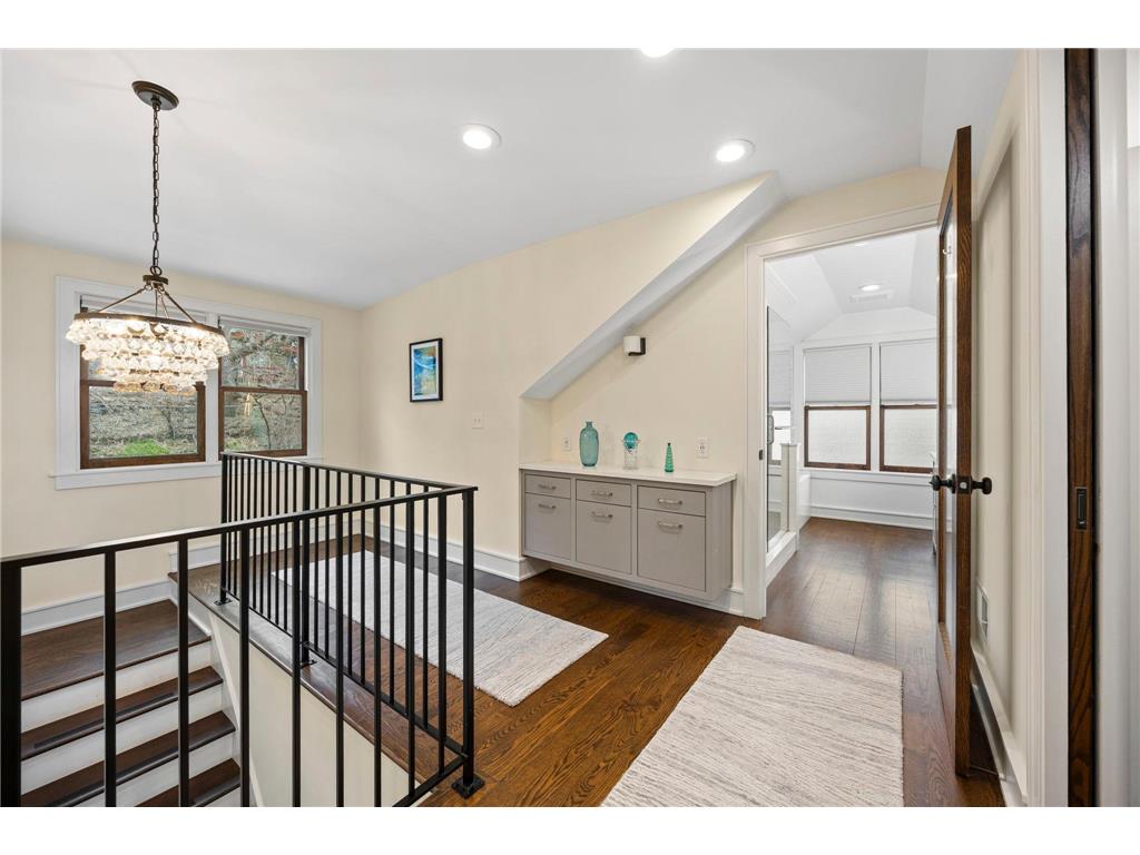 568 Frontenac Place Saint Paul MN 55104 7054722 image31