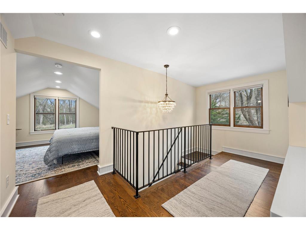 568 Frontenac Place Saint Paul MN 55104 7054722 image32