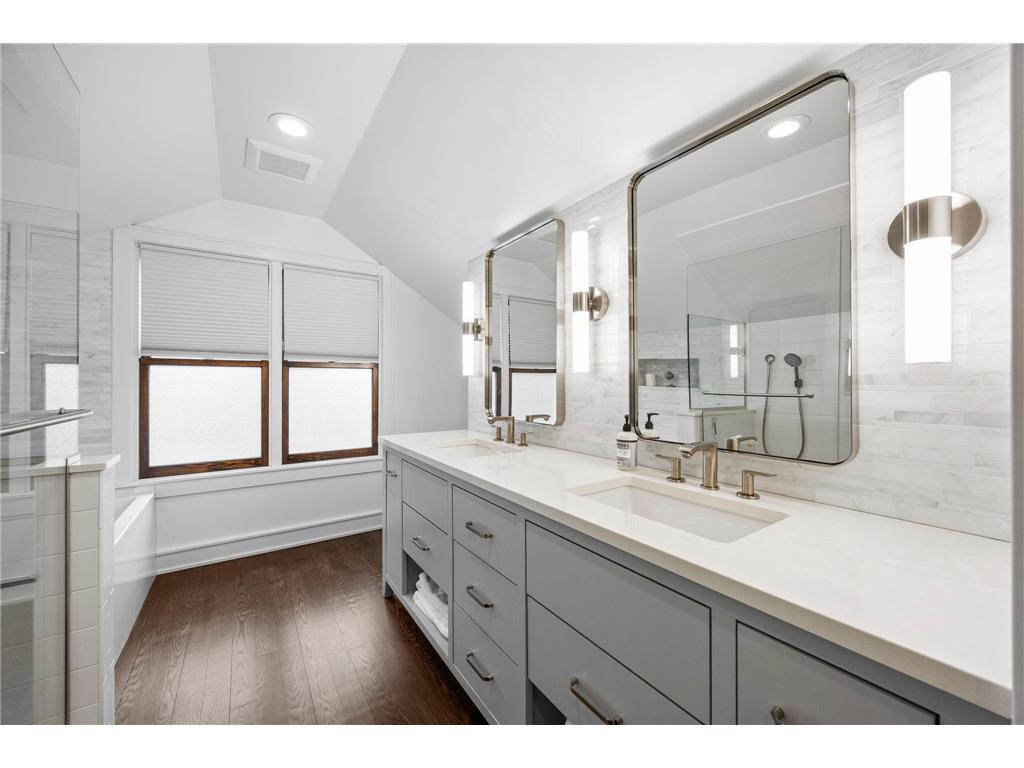 568 Frontenac Place Saint Paul MN 55104 7054722 image37