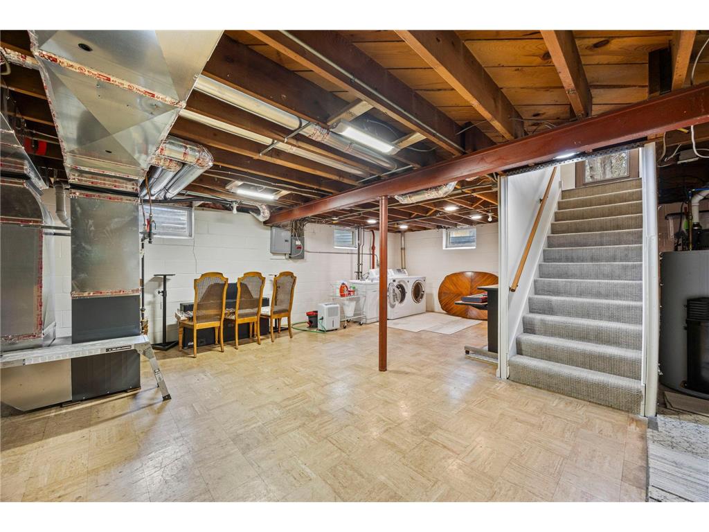 568 Frontenac Place Saint Paul MN 55104 7054722 image40