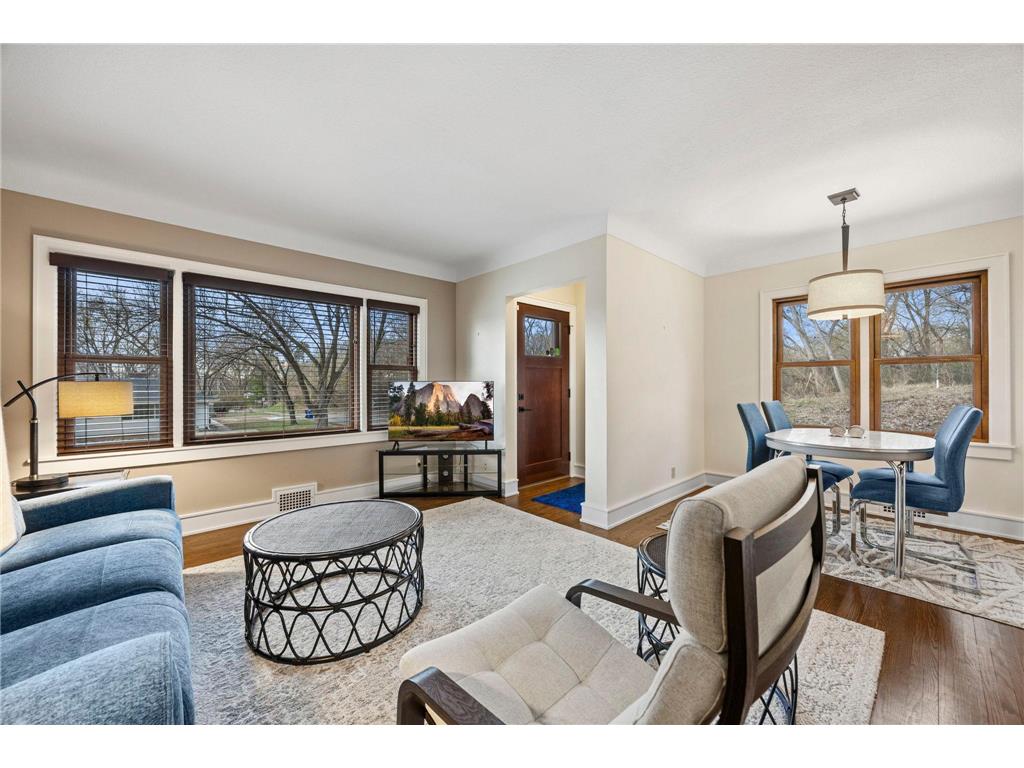 568 Frontenac Place Saint Paul MN 55104 7054722 image6