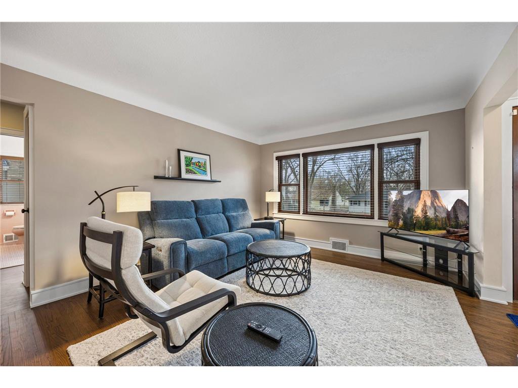 568 Frontenac Place Saint Paul MN 55104 7054722 image7