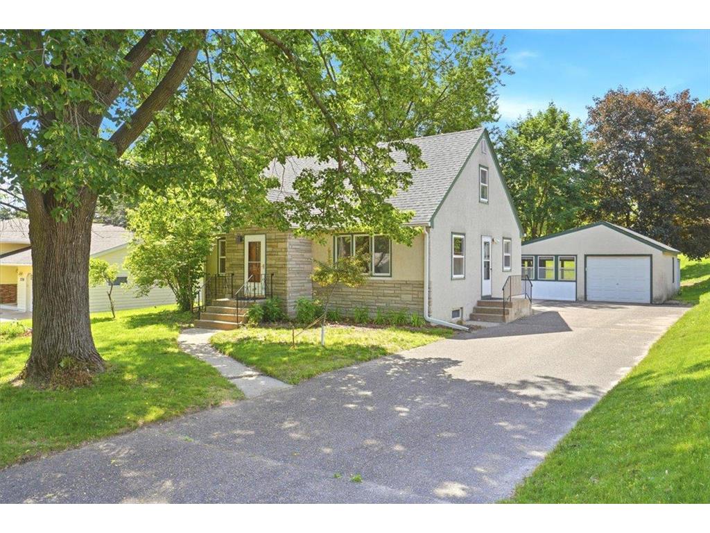 568 Shryer Avenue W Roseville MN 55113 7082948 image1