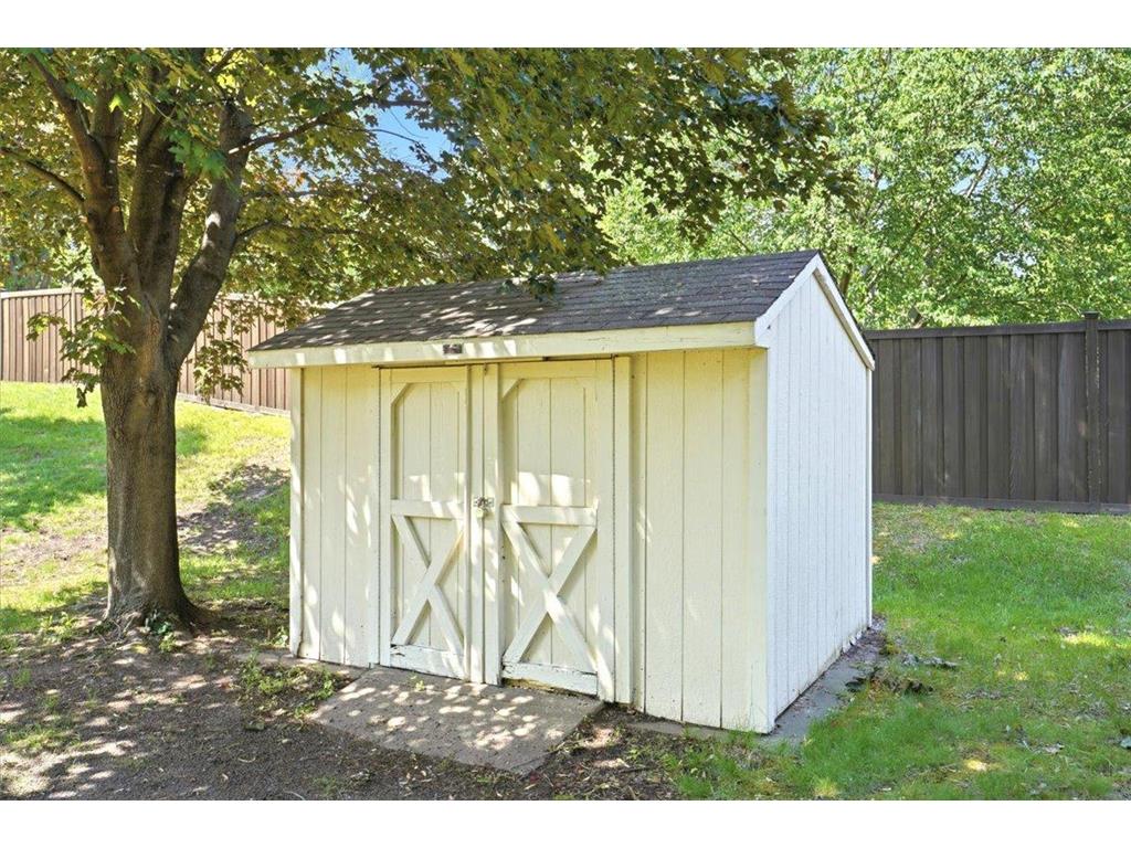 568 Shryer Avenue W Roseville MN 55113 7082948 image25