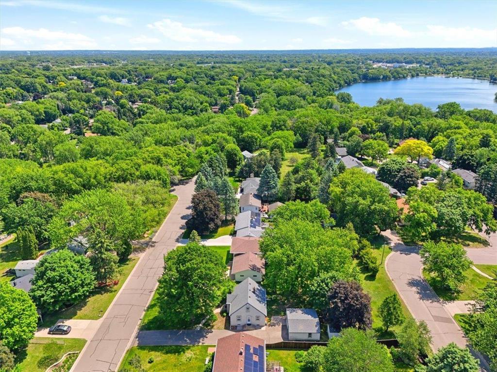 568 Shryer Avenue W Roseville MN 55113 7082948 image3