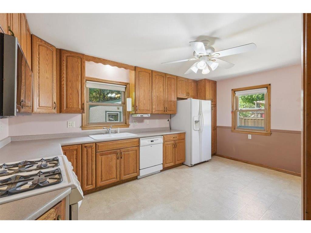 568 Shryer Avenue W Roseville MN 55113 7082948 image8