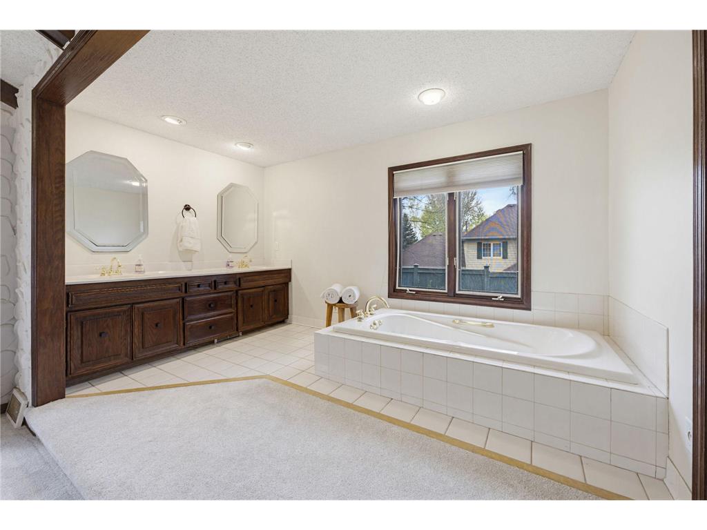 5688 Arthur Street NE Fridley MN 55432 7063048 image27
