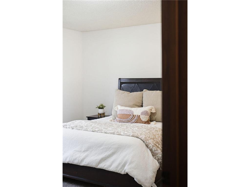 5688 Arthur Street NE Fridley MN 55432 7063048 image35
