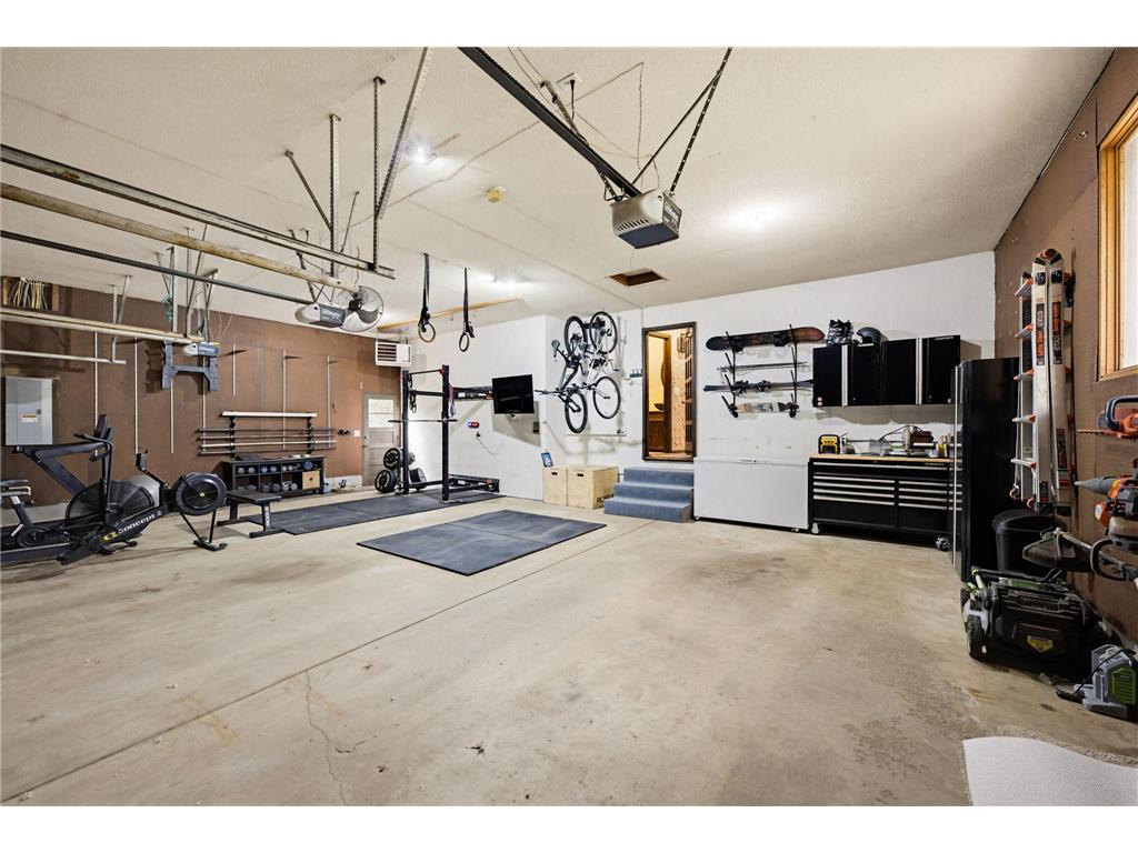 5688 Arthur Street NE Fridley MN 55432 7063048 image48