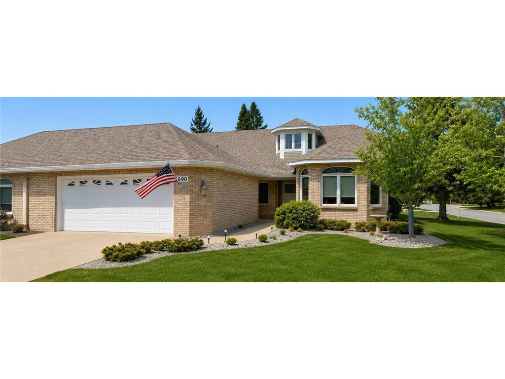 5690 Dunlap Avenue N Shoreview MN 55126 7073898 image1