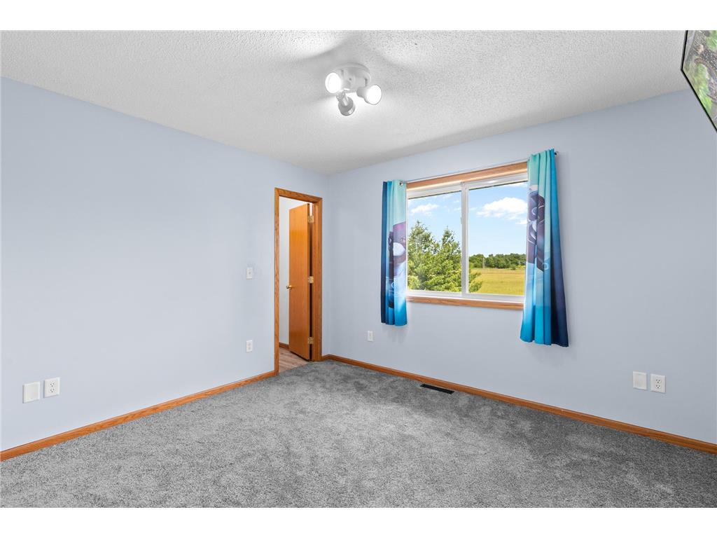 56969 Maple Avenue Rock Creek MN 55063 7086407 image19