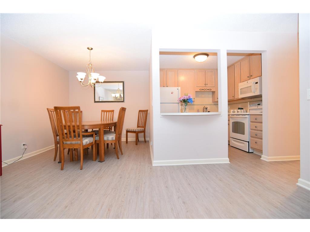 5697 Green Circle Drive #208 Minnetonka MN 55343 7042455 image10